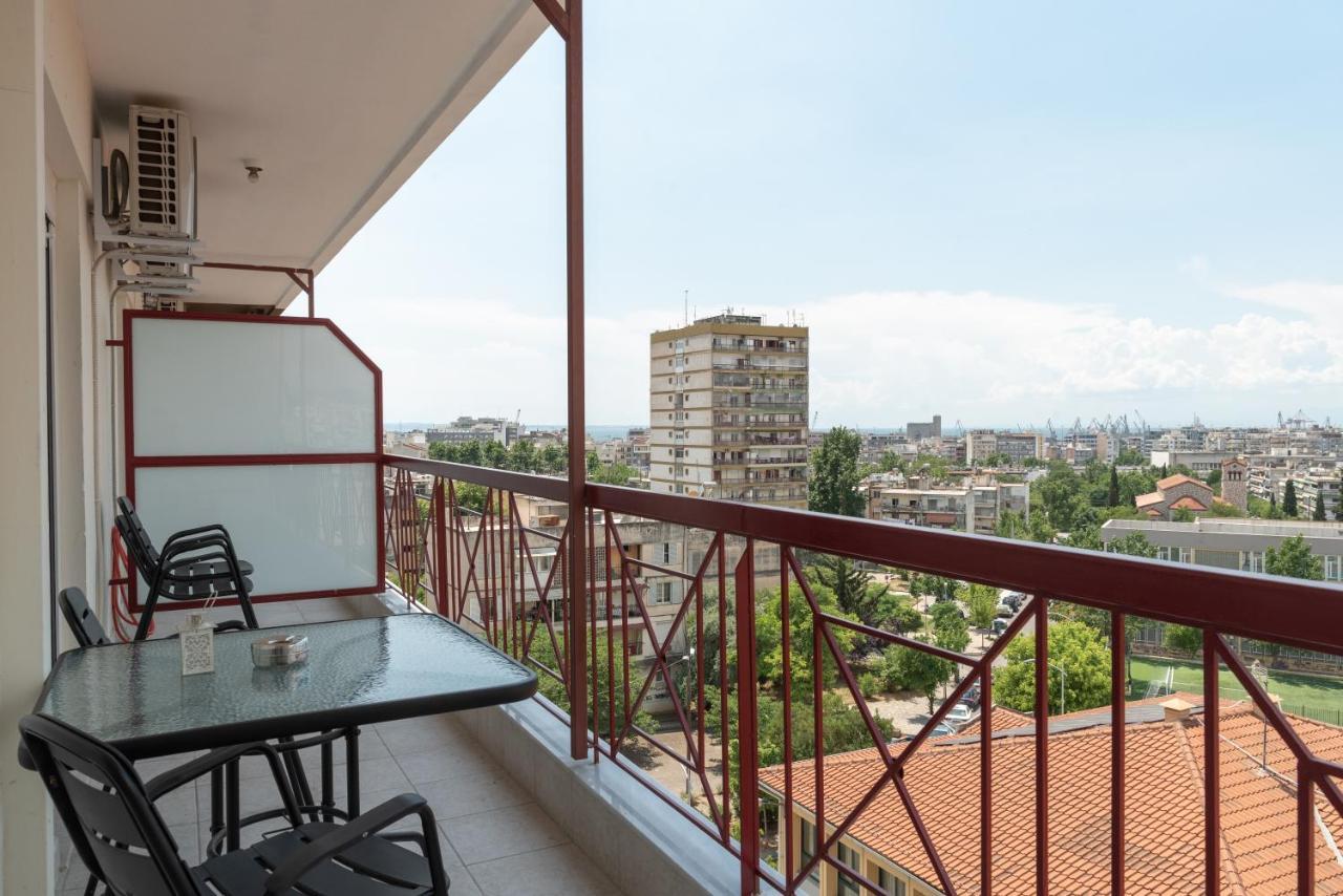 Minimalist Apartments W/ View Thessaloniki Exterior photo