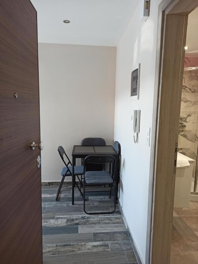 Minimalist Apartments W/ View Thessaloniki Exterior photo