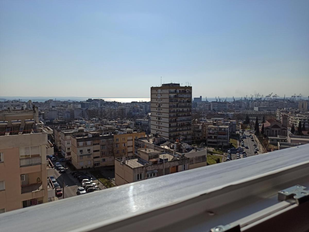 Minimalist Apartments W/ View Thessaloniki Exterior photo