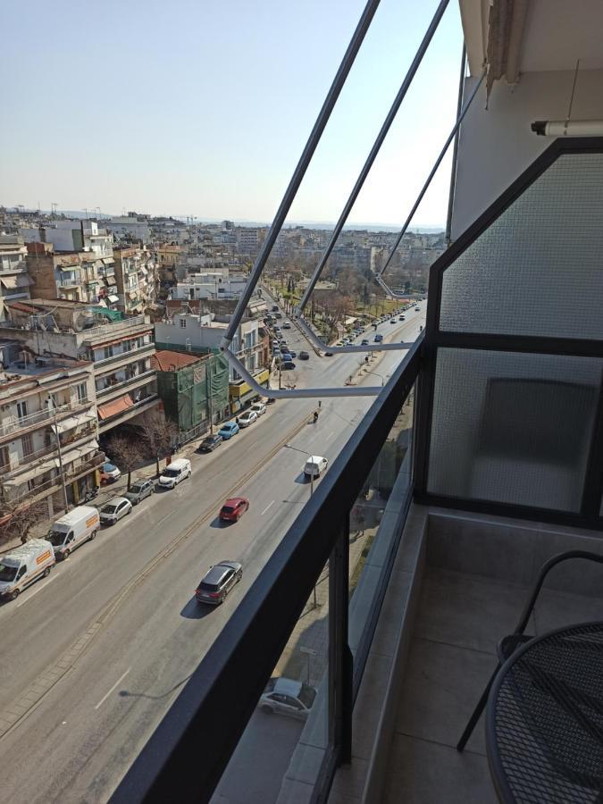 Minimalist Apartments W/ View Thessaloniki Exterior photo
