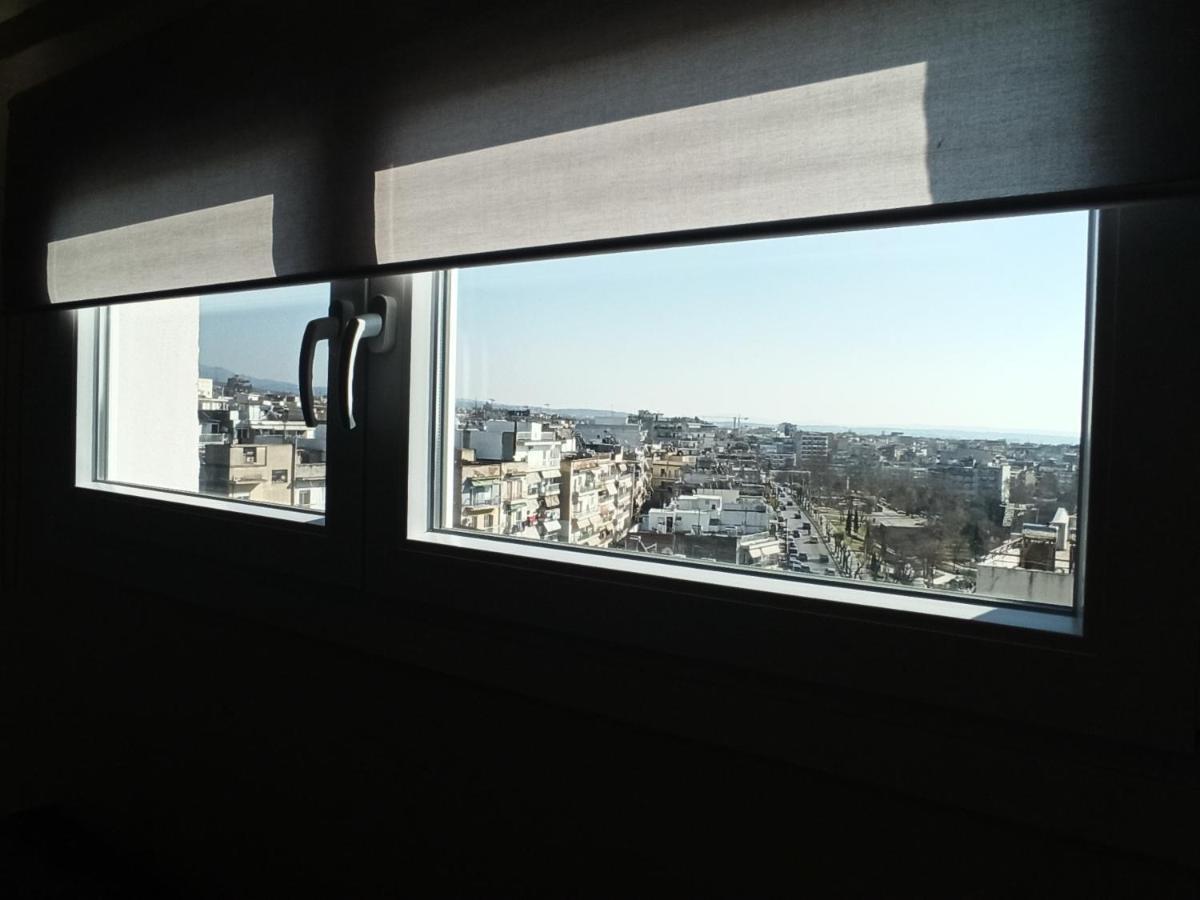 Minimalist Apartments W/ View Thessaloniki Exterior photo