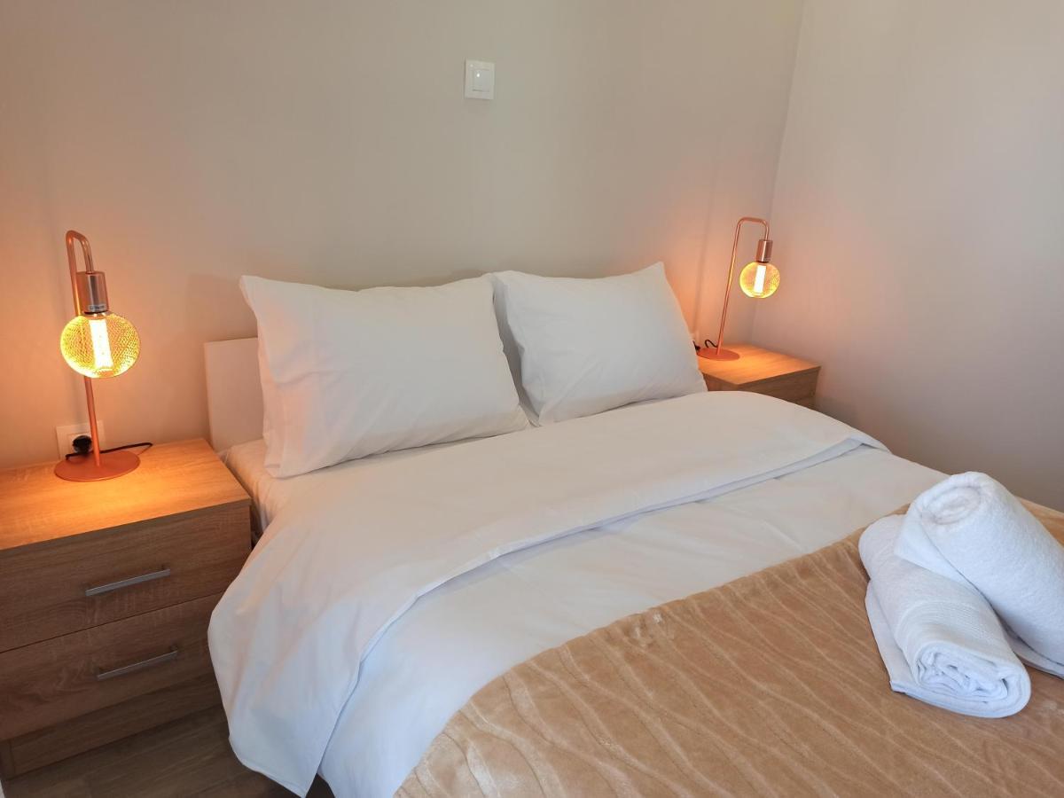 Minimalist Apartments W/ View Thessaloniki Exterior photo